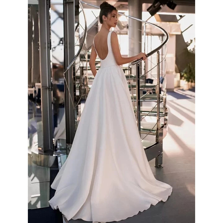 Vestido De Noiva Sem Renda Com Saia Godê E Decote Nas Costas