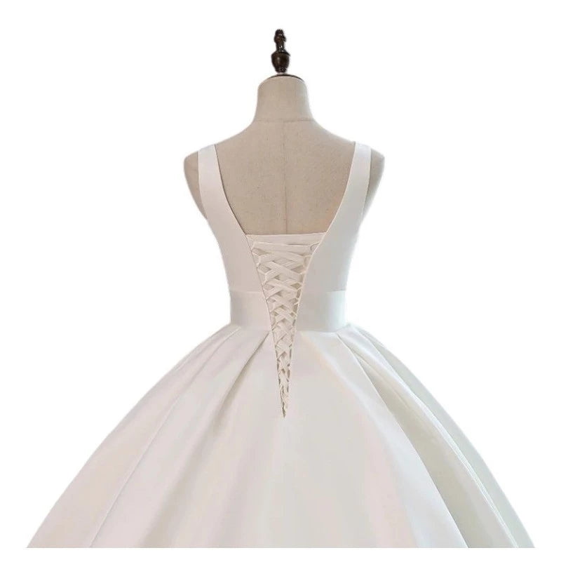 Vestido De Noiva Modelo Decote Profundo Helena