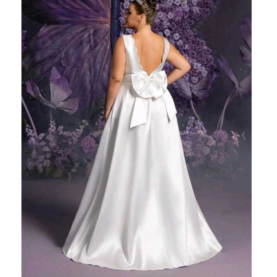 VESTIDO DE NOIVA COM DECOTE NAS COSTAS SEM MANGAS