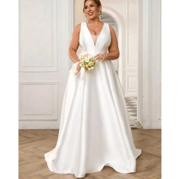 VESTIDO DE NOIVA COM RENDA NAS COSTAS E DECOTE NA FRENTE