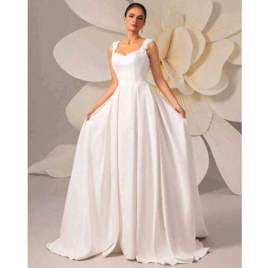 VESTIDO DE NOIVA COM DECOTE NAS COSTAS E RENDA NAS ALÇAS