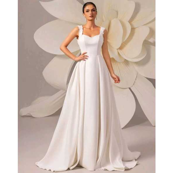 VESTIDO DE NOIVA COM DECOTE NAS COSTAS E RENDA NAS ALÇAS