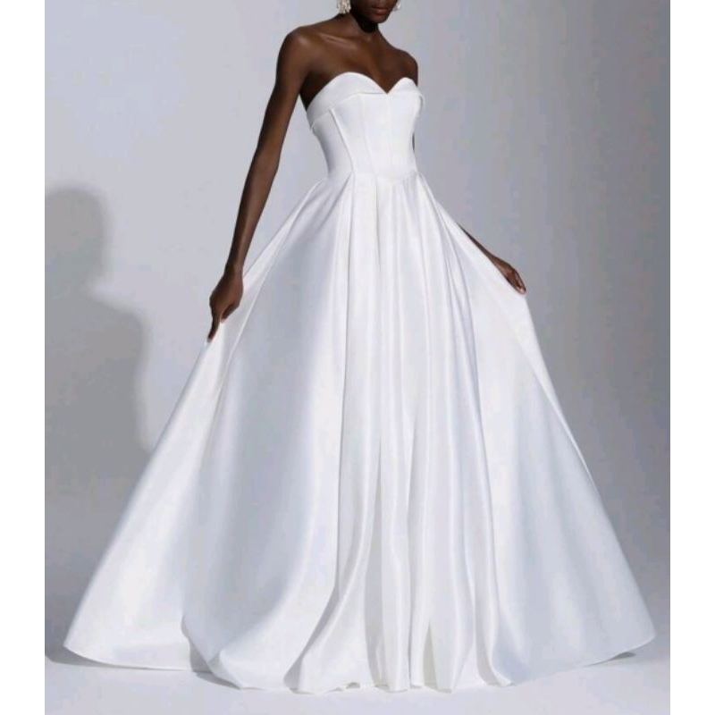 VESTIDO DE NOIVA TOMARA QUE CAIA SEM RENDA