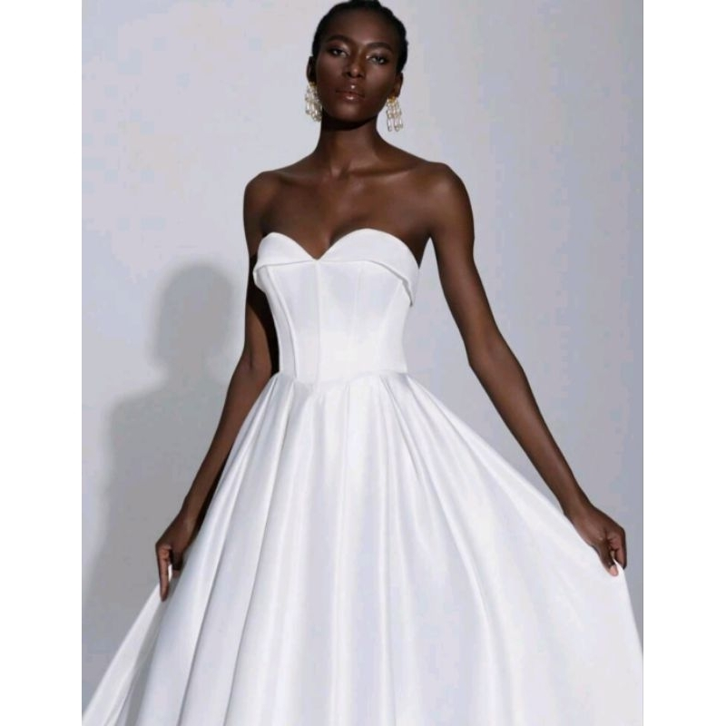 VESTIDO DE NOIVA TOMARA QUE CAIA SEM RENDA