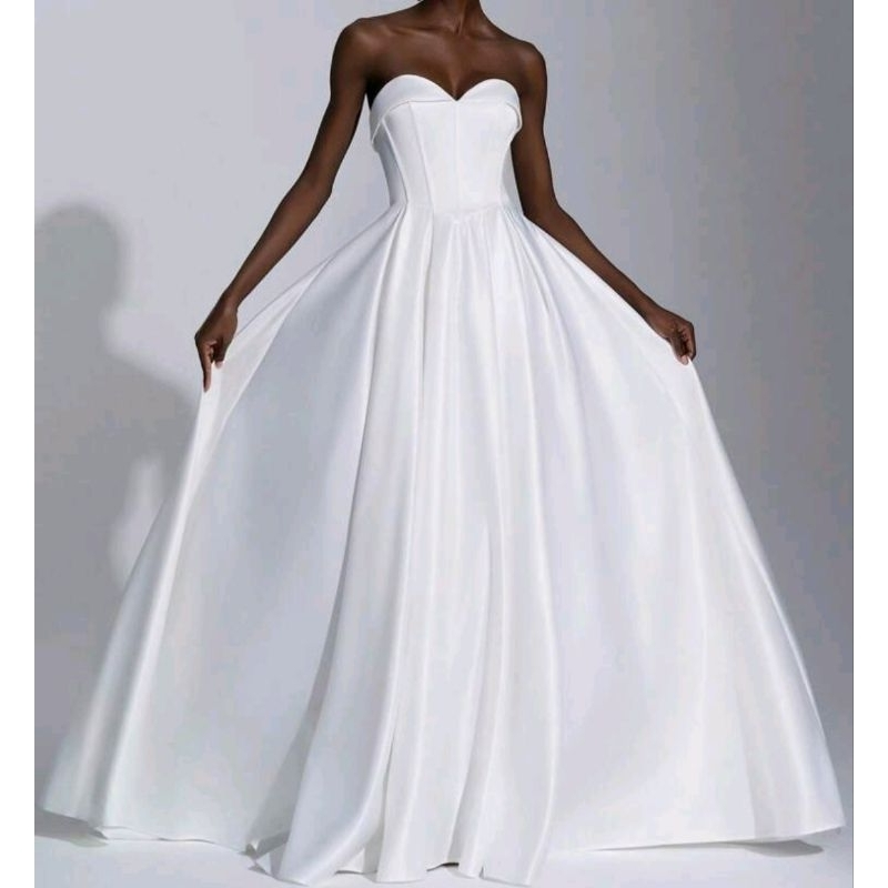 VESTIDO DE NOIVA TOMARA QUE CAIA SEM RENDA