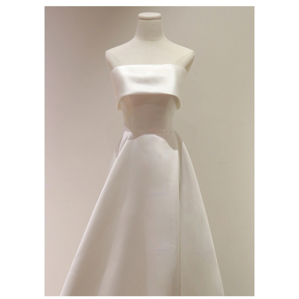 VESTIDO DE NOIVA MINIMALISTA TOMARA QUE CAIA