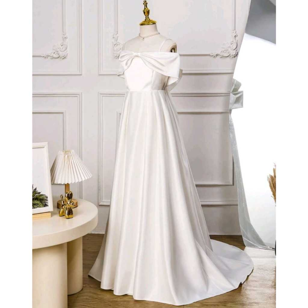 VESTIDO DE NOIVA MINIMALISTA COM ALÇAS E LAÇO