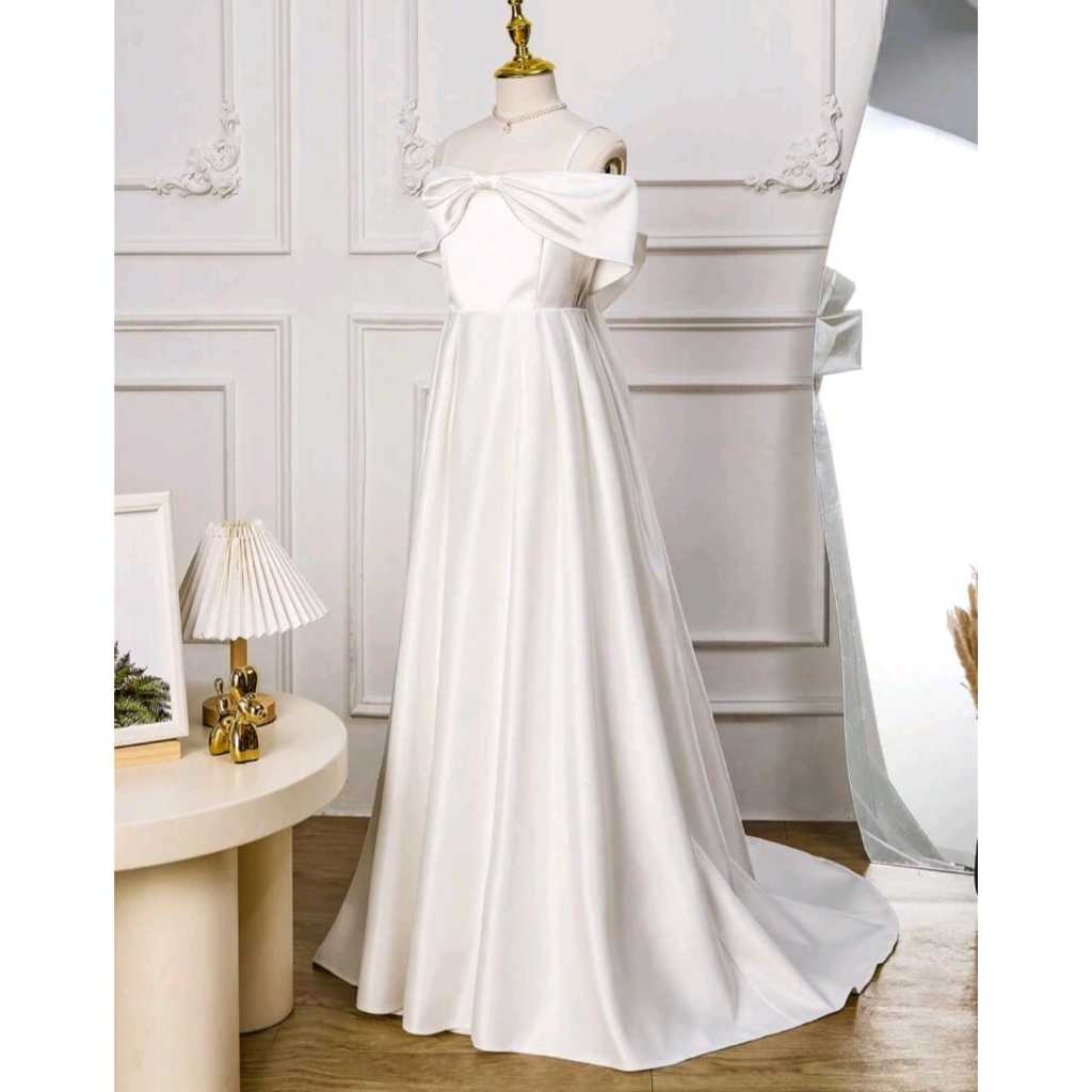 VESTIDO DE NOIVA MINIMALISTA COM ALÇAS E LAÇO
