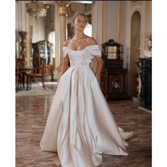 VESTIDO DE NOIVA OMBRO A OMBRO COM RENDA NO BUSTO