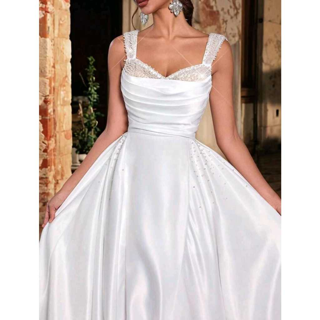 VESTIDO DE NOIVA COM ALÇAS E PEROLAS NO BUSTO