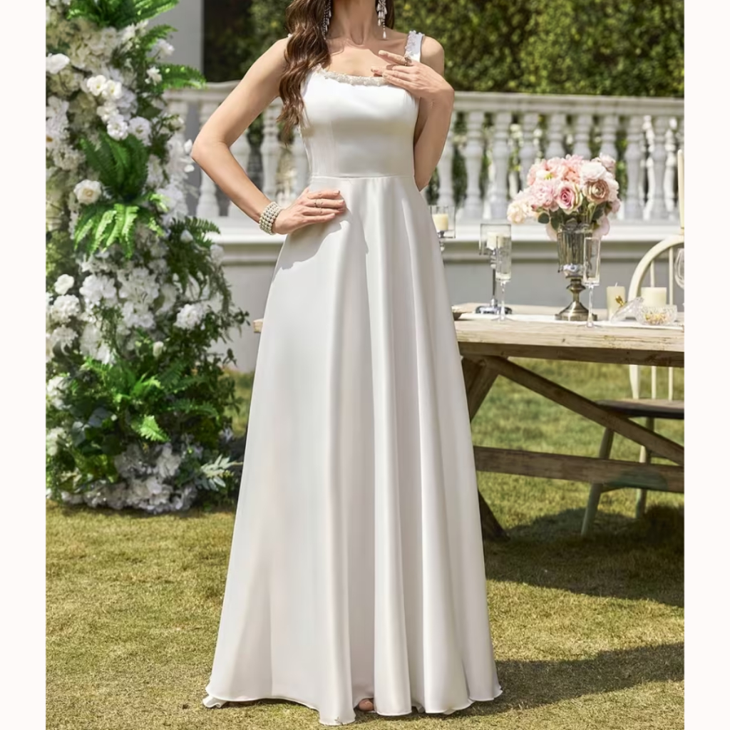 VESTIDO DE NOIVA COM APLICAÇÃO DE PÉROLAS