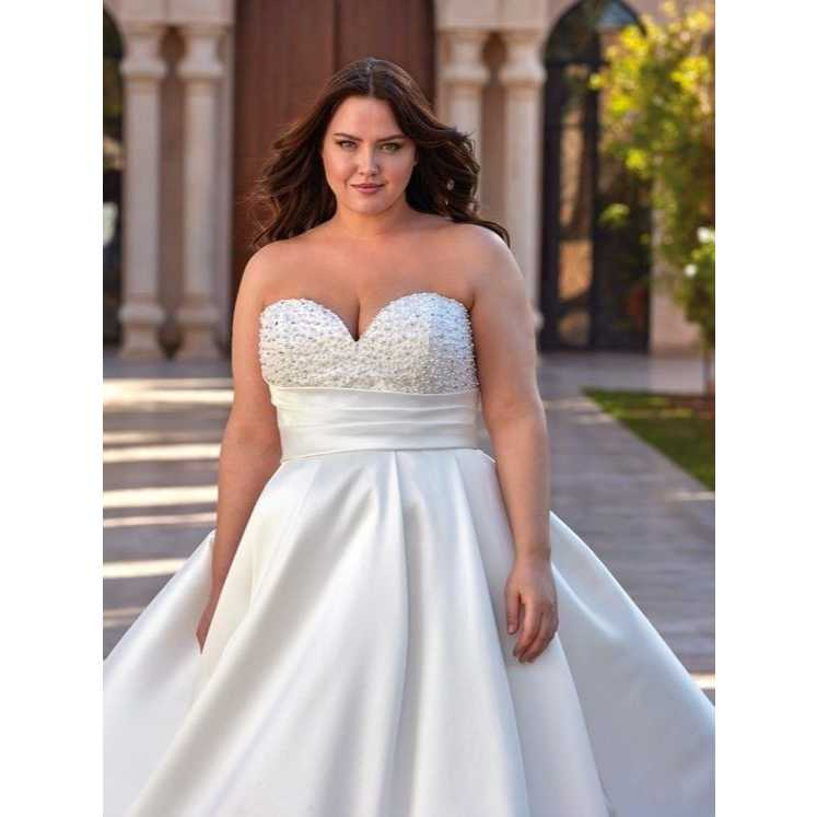 VESTIDO DE NOIVA TOMARA QUE CAIA COM PEROLAS