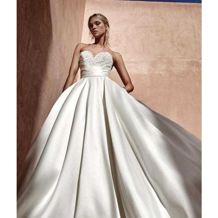 VESTIDO DE NOIVA TOMARA QUE CAIA COM PEROLAS