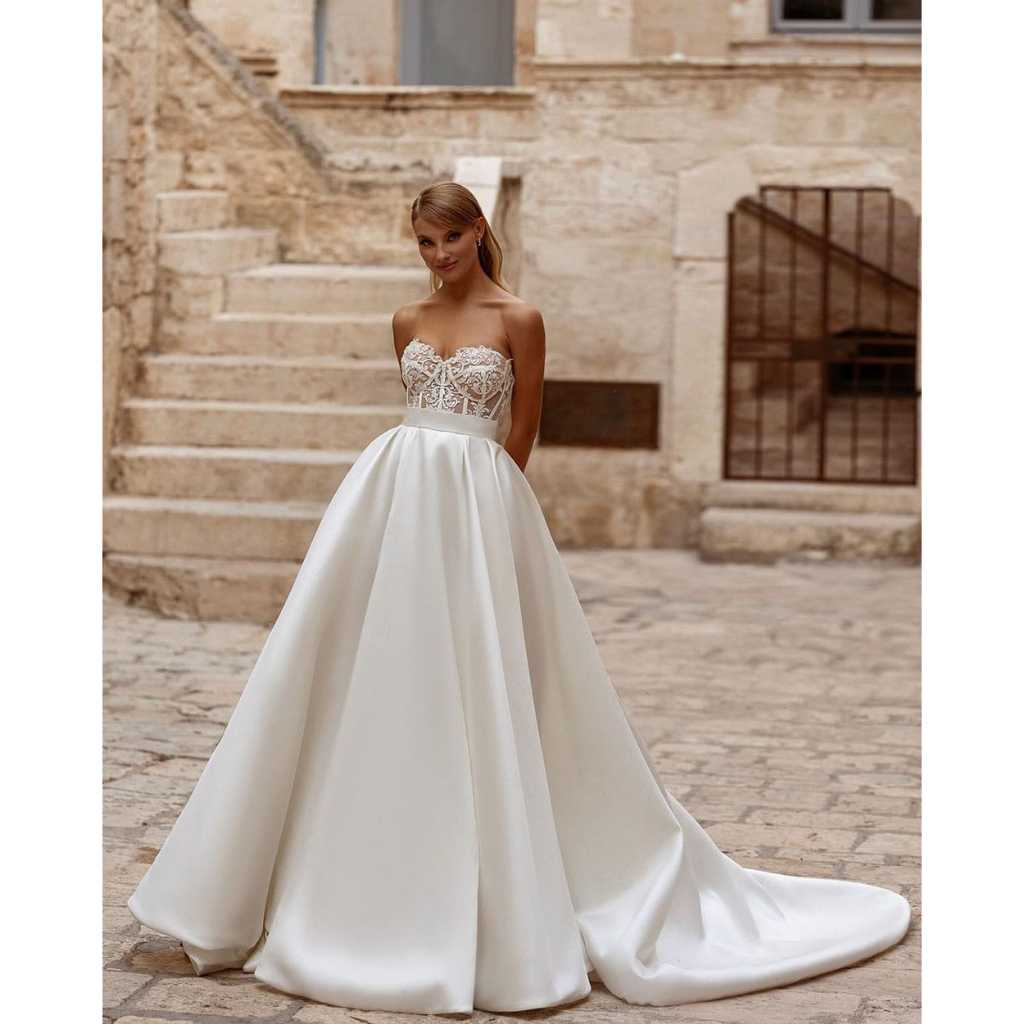 VESTIDO DE NOIVA COM BUSTO EM RENDA SEM ALÇAS