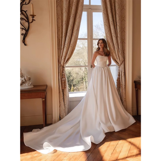 VESTIDO DE NOIVA TOMARA QUE CAIA COM BORDADO