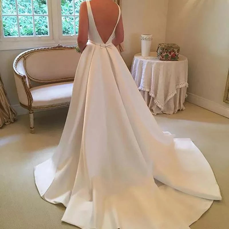 Vestido de Noiva Sem Renda Com Decote nas Costas