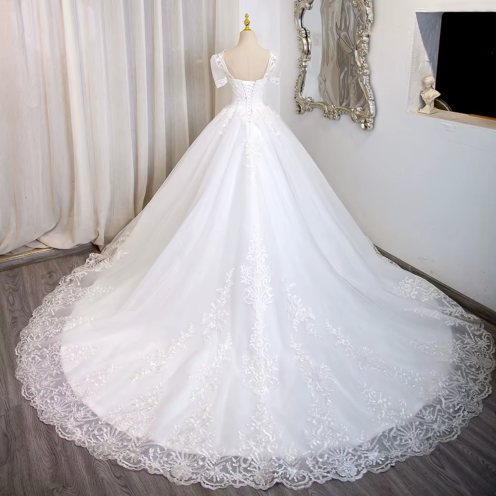 VESTIDO DE NOIVA COM RENDA E MANGA MODELO BRUNA
