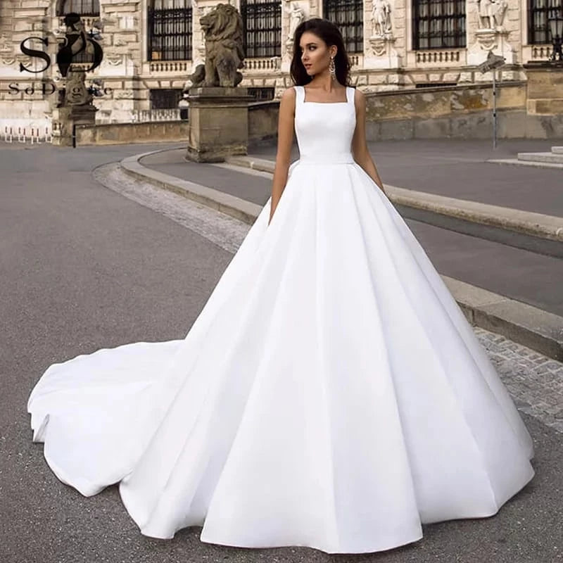 Vestido De Noiva Com Decote Quadrado E Renda Nas Costas