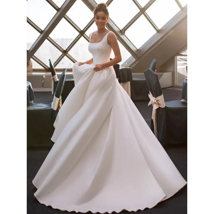 Vestido De Noiva Sem Renda Com Saia Godê E Decote Nas Costas