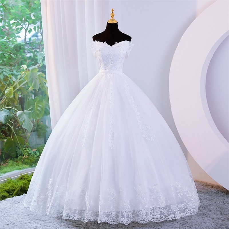 VESTIDO DE NOIVA OMBRO A OMBRO COM RENDA
