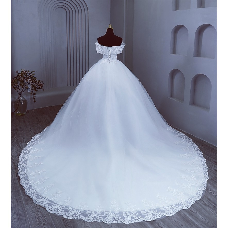 VESTIDO DE NOIVA OMBRO A OMBRO COM RENDA